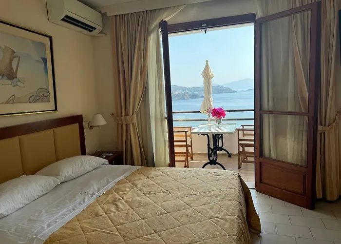 Ξενοδοχείο με διαμερίσματα Alexis 4*