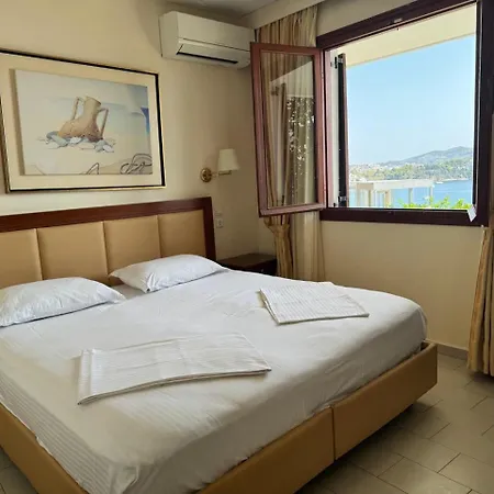 Alexis * Megali Ammos (Skiathos)