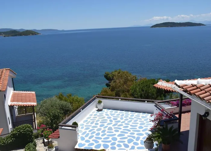 Alexis Aparthotel 4*