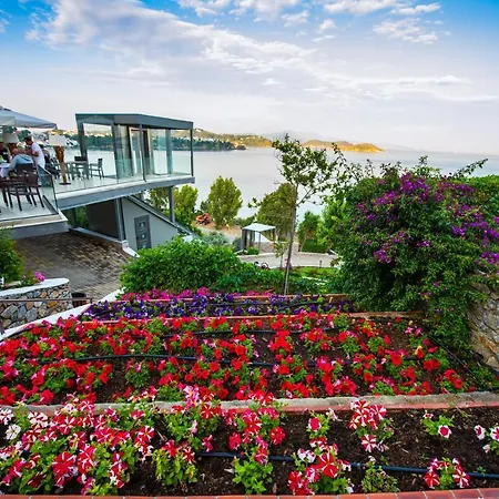 Alexis Apart-hotel 4*