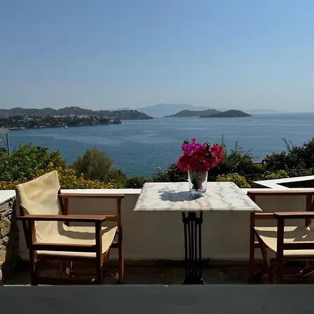 Alexis Apart-hotel 4*